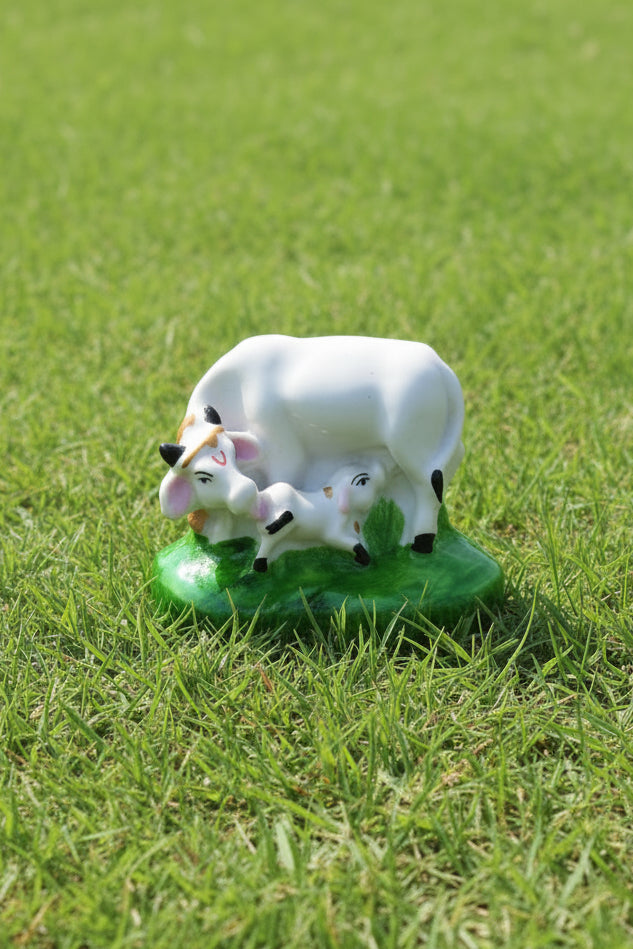 cow and calf statue made with Marble dust (2 inch)